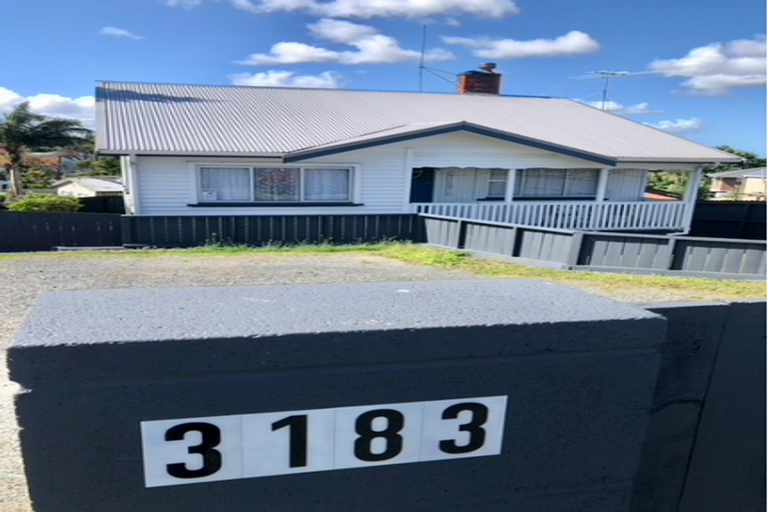 Photo of property in 3183 Great North Road, New Lynn, Auckland, 0600