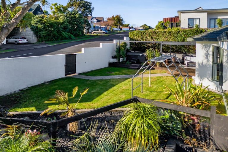 Photo of property in 84 Dorset Avenue, Lynmouth, New Plymouth, 4310