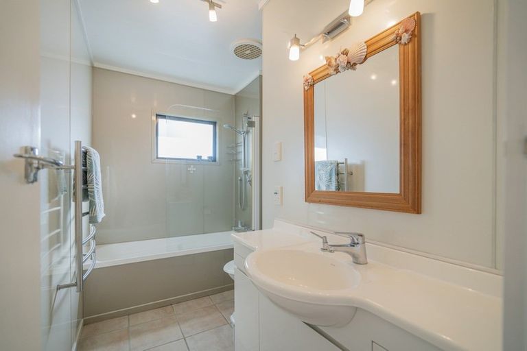 Photo of property in 24 Mccall Avenue, Pauanui, Hikuai, 3579