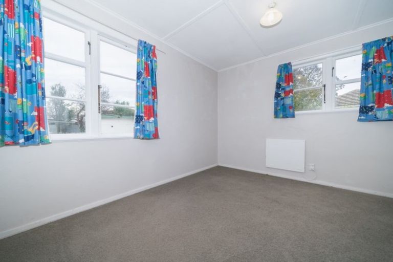 Photo of property in 33 Moheke Avenue, Roslyn, Palmerston North, 4414