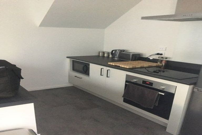 Photo of property in 4/10 Burrows Place, Frankton, Hamilton, 3204