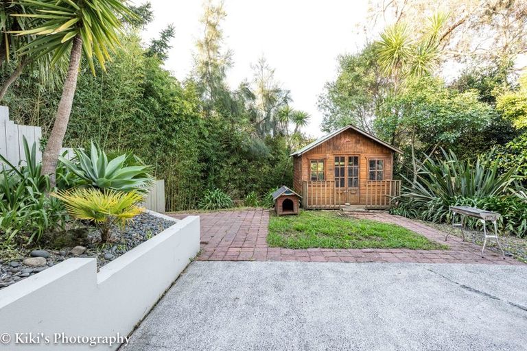 Photo of property in 19 Dunraven Place, Torbay, Auckland, 0630
