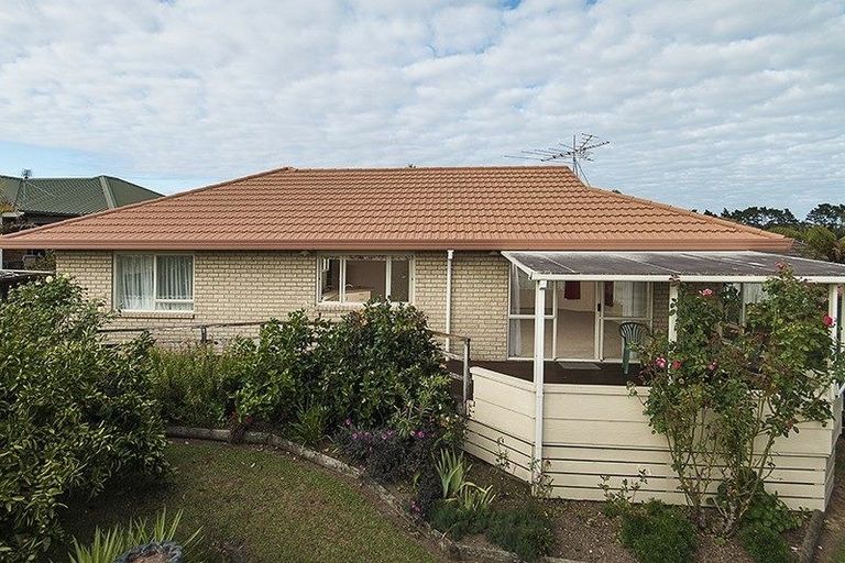 Photo of property in 21 Waitoa Street, Waiuku, 2123