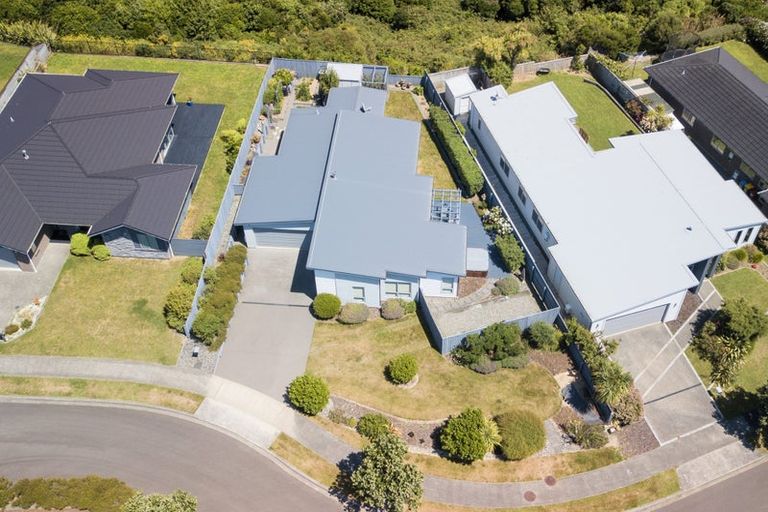 Photo of property in 30 Sumner Terrace, Aotea, Porirua, 5024