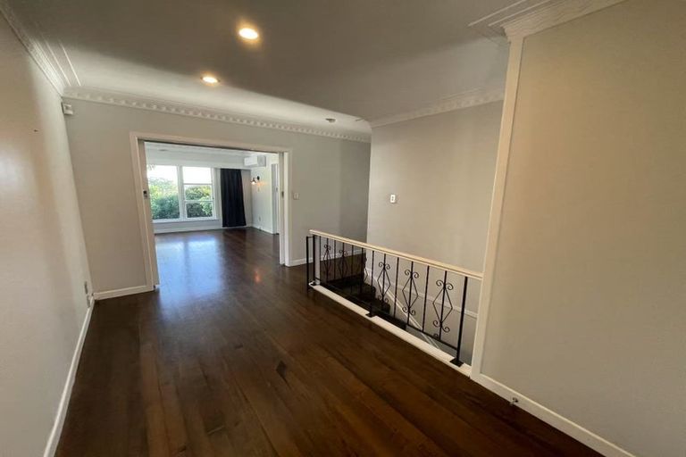 Photo of property in 25 Bradbury Road, Botany Downs, Auckland, 2010