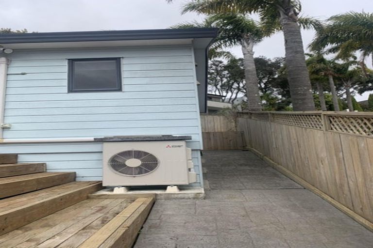 Photo of property in 14 Bonnard Place, West Harbour, Auckland, 0618
