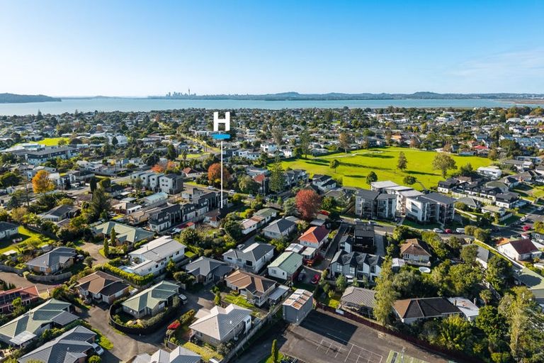 Photo of property in 116 Kervil Avenue, Te Atatu Peninsula, Auckland, 0610