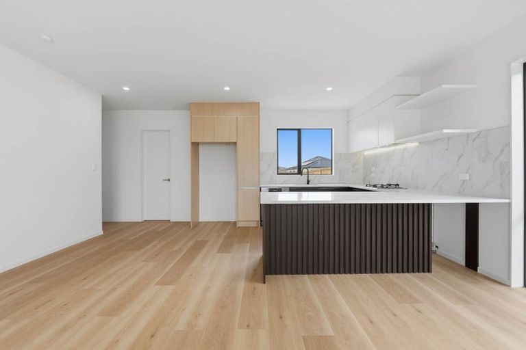 Photo of property in 8 Kakano Street, Clevedon, 2582