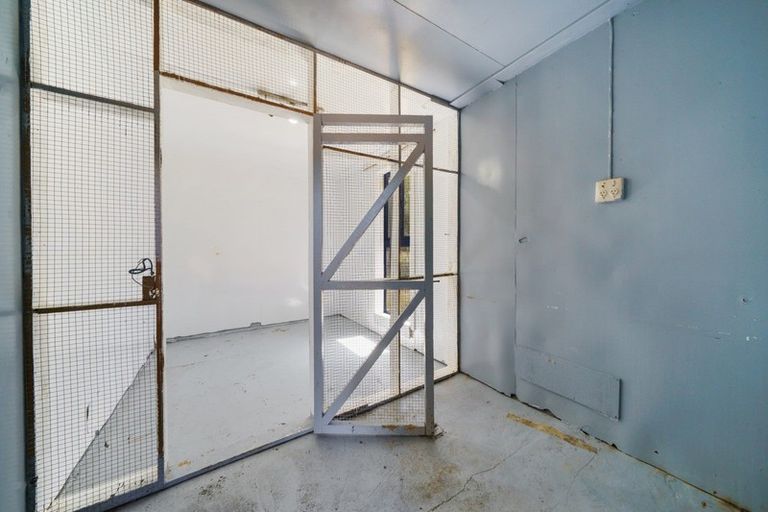 Photo of property in 281 Takapu Road, Takapu Valley, Wellington, 5028