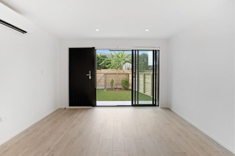 Photo of property in 1/39 Pakuranga Road, Pakuranga, Auckland, 2010