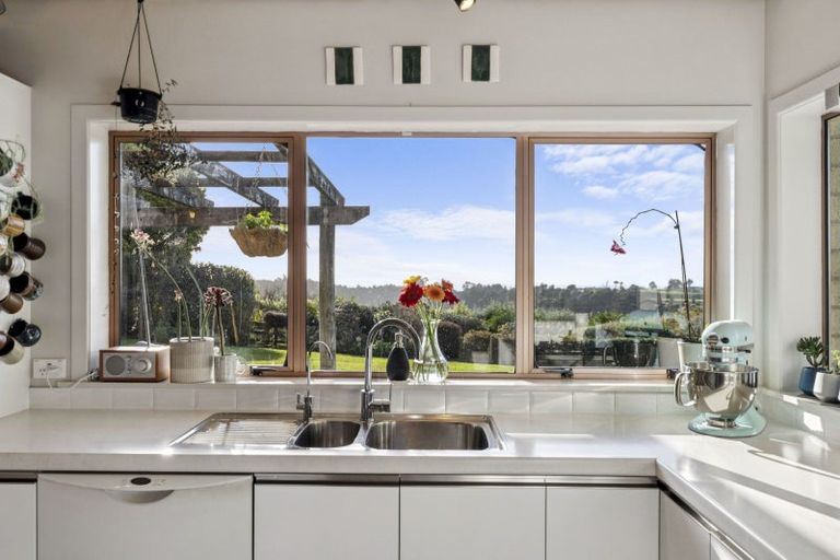 Photo of property in 223 Mataro Road, Onaero, Urenui, 4375