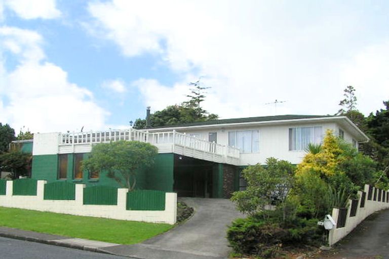 Photo of property in 12 Reynella Drive, Massey, Auckland, 0614