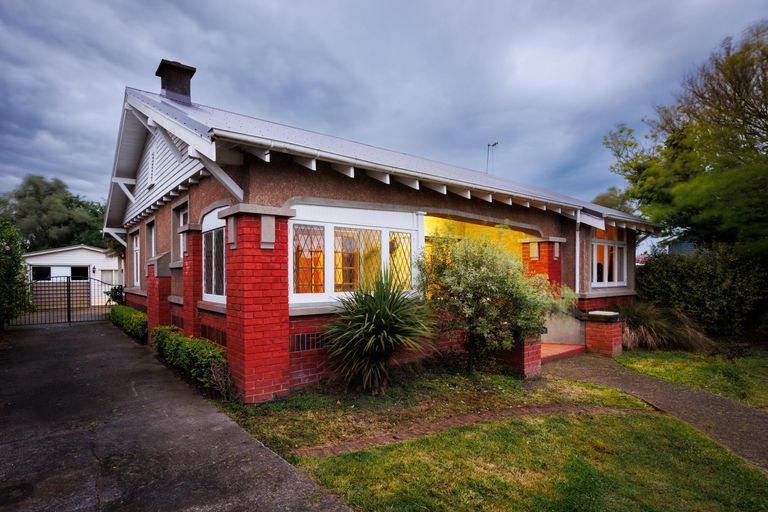 Photo of property in 8 Annandale Avenue, Takaro, Palmerston North, 4410