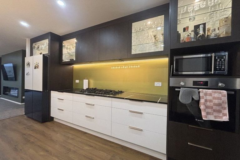 Photo of property in 32 Atherton Terrace, Churton Park, Wellington, 6037