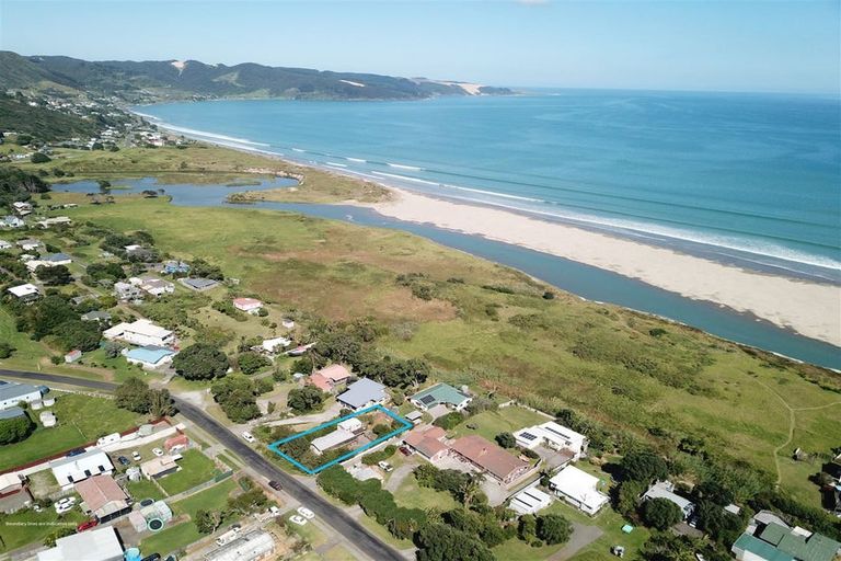 Photo of property in 10 Kakapo Road, Ahipara, Kaitaia, 0481