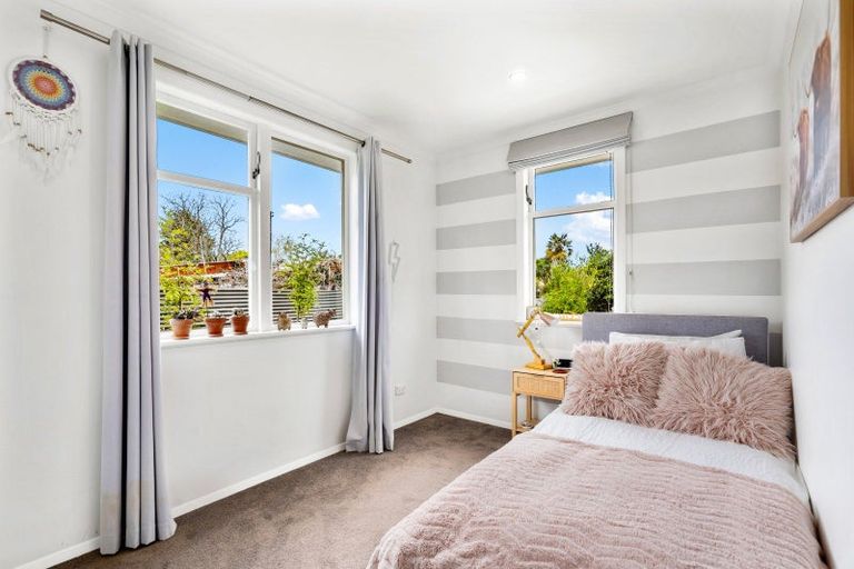 Photo of property in 26 Palmerston Road, Havelock North, 4130