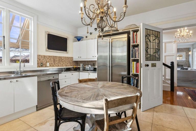 Photo of property in 43 Holmwood Road, Merivale, Christchurch, 8014