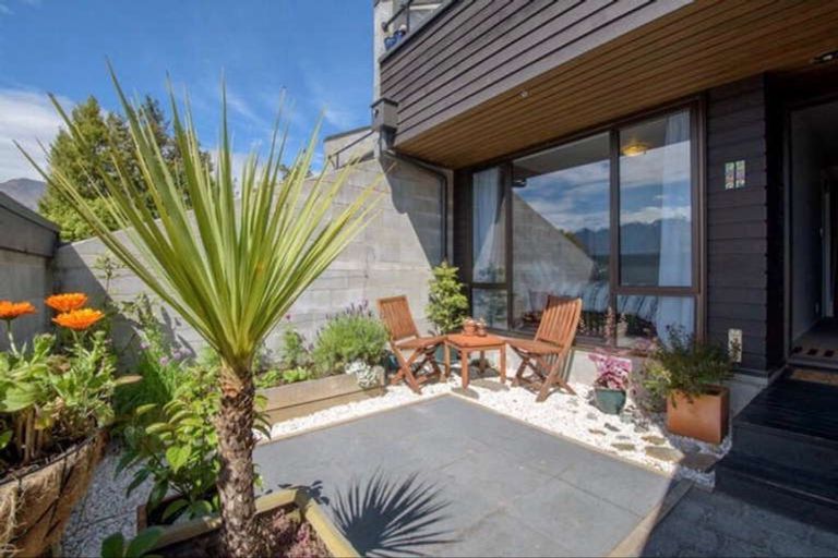 Photo of property in Alpine Meadows Apartments, 135u Fernhill Road, Fernhill, Queenstown, 9300