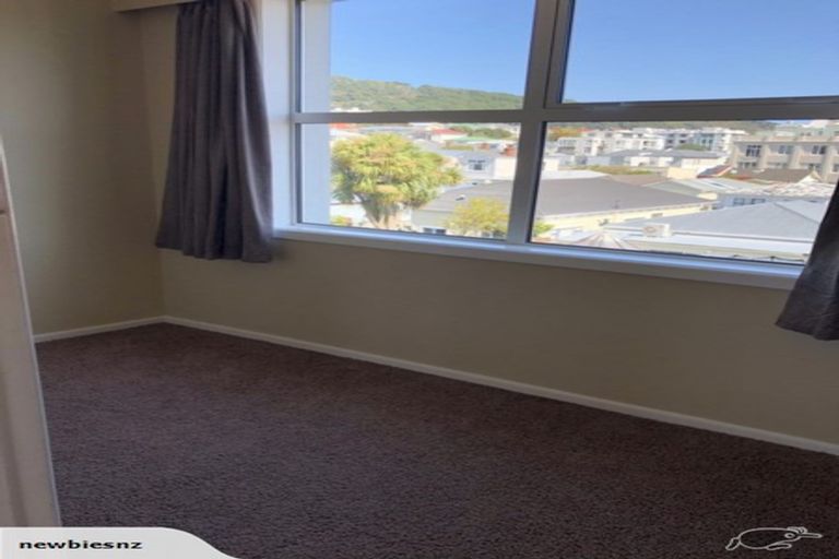 Photo of property in 5/36 Roxburgh Street, Mount Victoria, Wellington, 6011