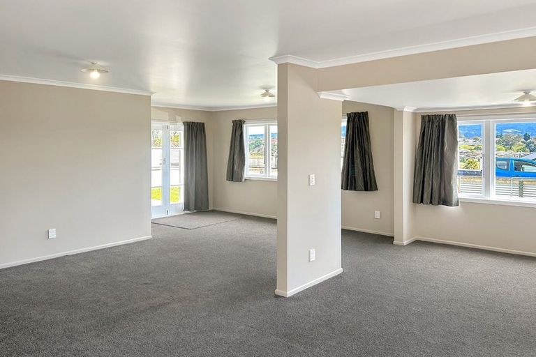 Photo of property in 16 No 1 Road, Te Puke, 3119