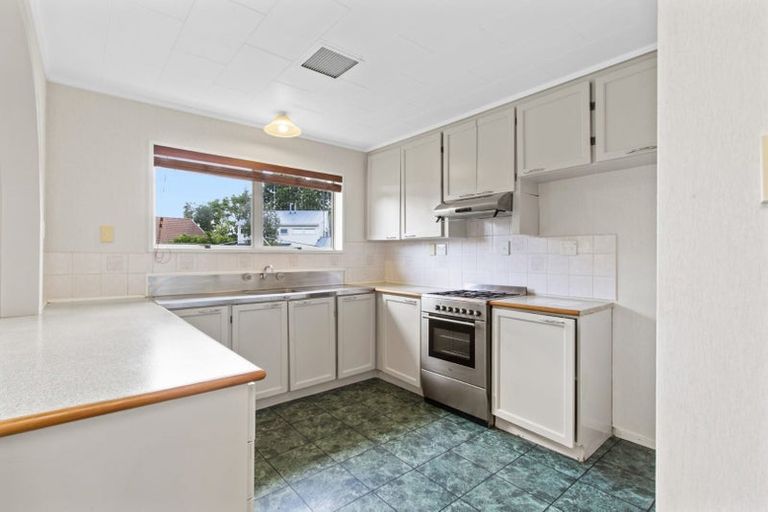 Photo of property in 114 Totara Drive, Pukete, Hamilton, 3200