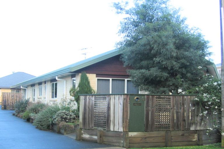 Photo of property in 10a Sweetman Avenue, Paraparaumu Beach, Paraparaumu, 5032