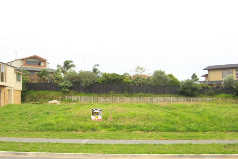 Photo of property in 22 Compass Way, Half Moon Bay, Auckland, 2012