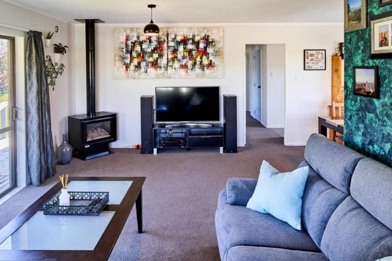 Photo of property in 77 Conclusion Street, Ascot Park, Porirua, 5024