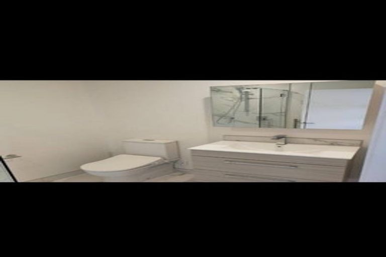 Photo of property in 2/11 Cressy Street, Waterloo, Lower Hutt, 5011