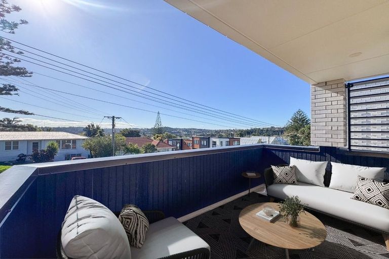 Photo of property in 1/9 Utting Street, Birkdale, Auckland, 0626