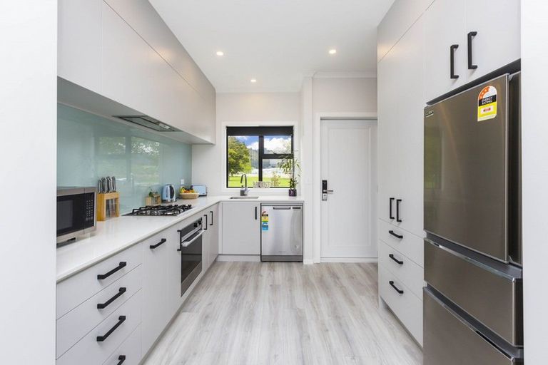 Photo of property in 7 Green Lane, Wallaceville, Upper Hutt, 5018