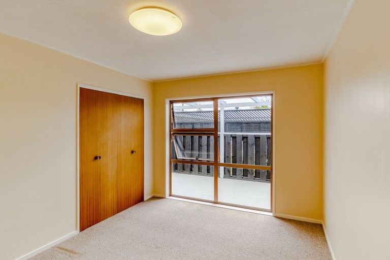 Photo of property in 3 Dolbel Street, Taradale, Napier, 4112