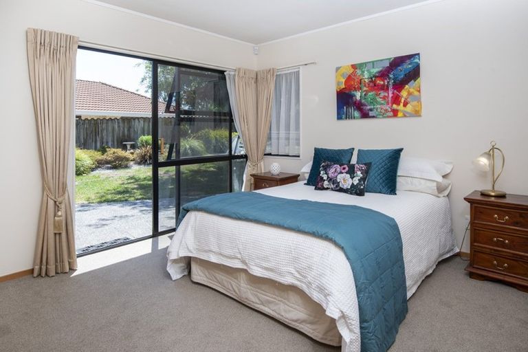 Photo of property in 10 Travers Place, Northpark, Auckland, 2013