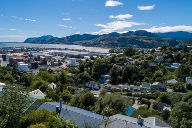 Photo of property in 25 Queens Road, Stepneyville, Nelson, 7010