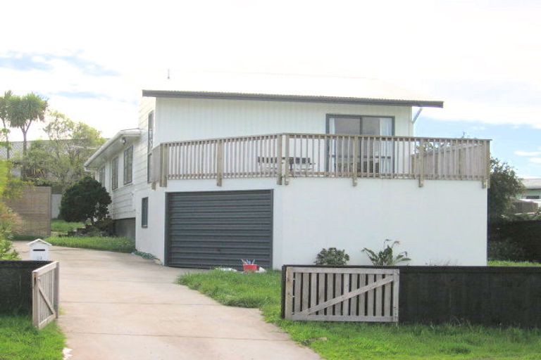 Photo of property in 23 Snells Beach Road, Snells Beach, 0920