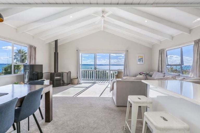Photo of property in 1354a Whangaparaoa Road, Army Bay, Whangaparaoa, 0930