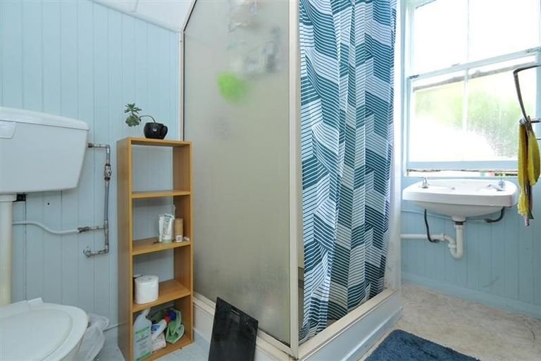 Photo of property in 20 Macdonald Crescent, Te Aro, Wellington, 6011