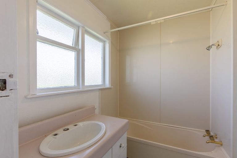 Photo of property in 21 Tamumu Road, Waipawa, 4210