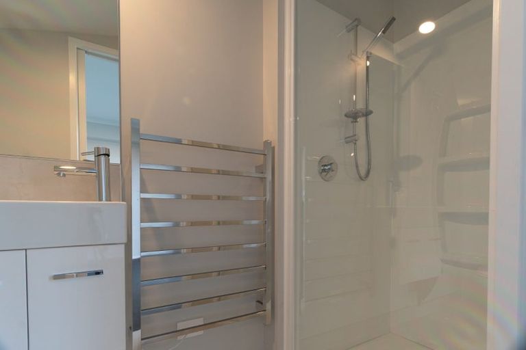 Photo of property in 2 Kawapani Lane, Kumeu, 0810