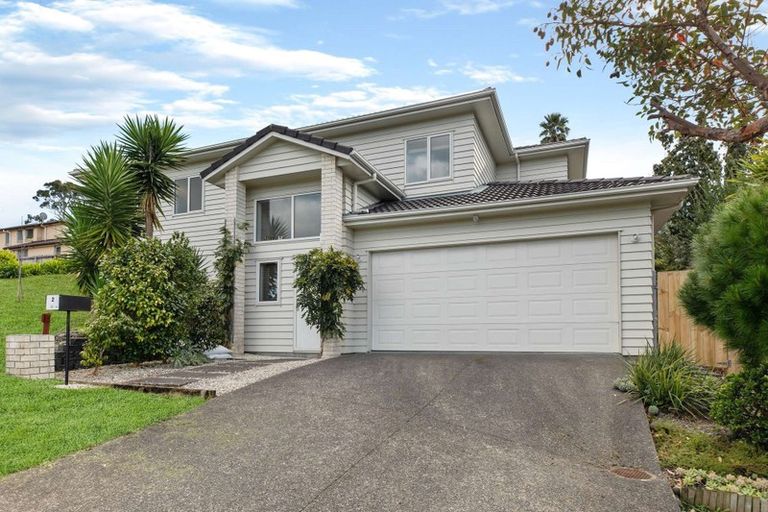 Photo of property in 2 Jammen Drive, Massey, Auckland, 0614