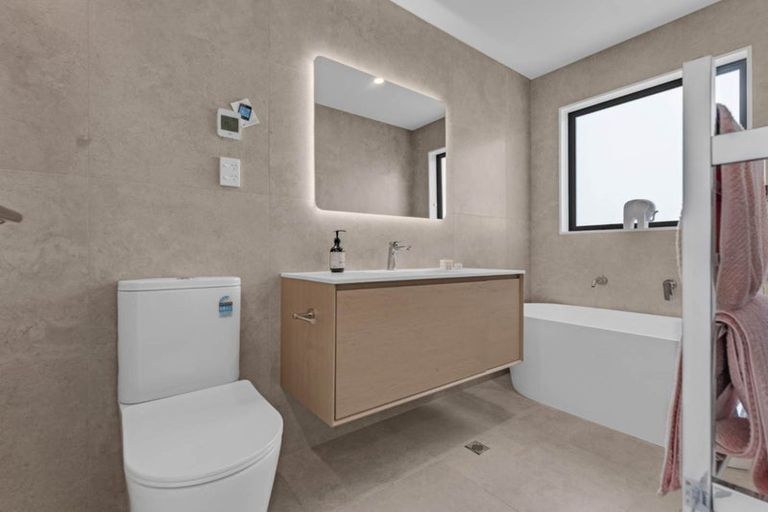 Photo of property in 9 Irwin Lane, Windsor Park, 0632