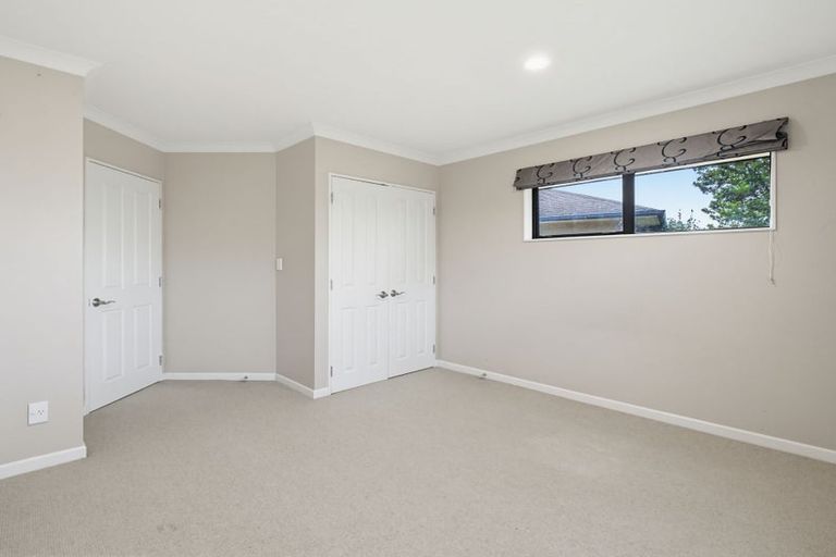 Photo of property in 66 Royal Oak Drive, Kelvin Grove, Palmerston North, 4414