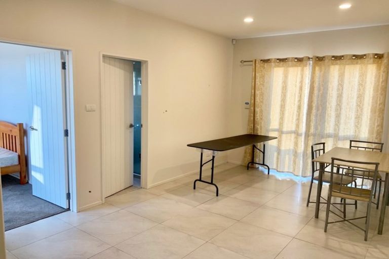 Photo of property in 38 Travis View Drive, Fairview Heights, Auckland, 0632