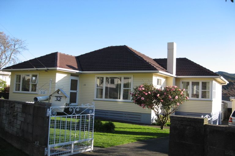 Photo of property in 32 Petrie Street, Wainuiomata, Lower Hutt, 5014
