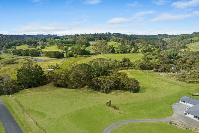 Photo of property in 11 Redvale Rise, Redvale, Auckland, 0794