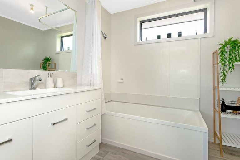 Photo of property in 162 Potae Avenue, Riverdale, Gisborne, 4010