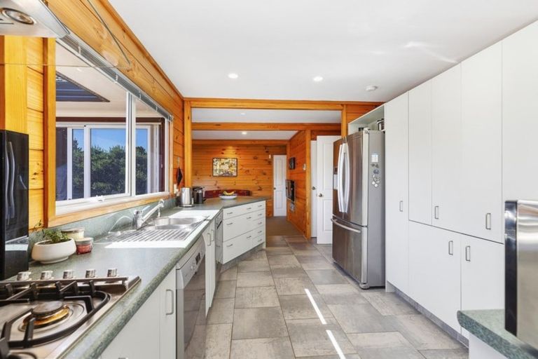 Photo of property in 9 Samwell Drive, Whitby, Porirua, 5024