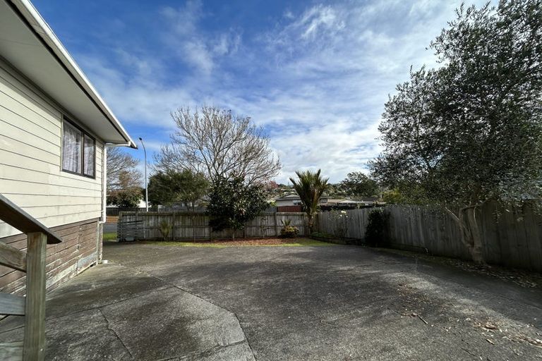Photo of property in 13 Farwood Drive, Henderson, Auckland, 0612
