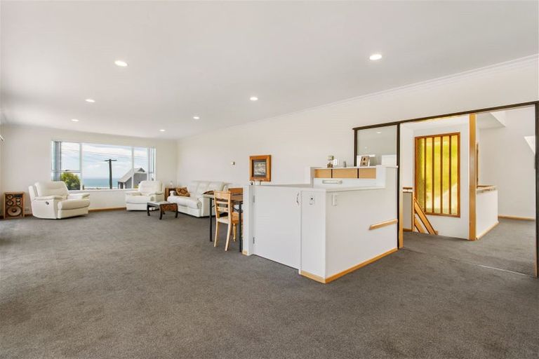 Photo of property in 212 Mount Pleasant Road, Mount Pleasant, Christchurch, 8081