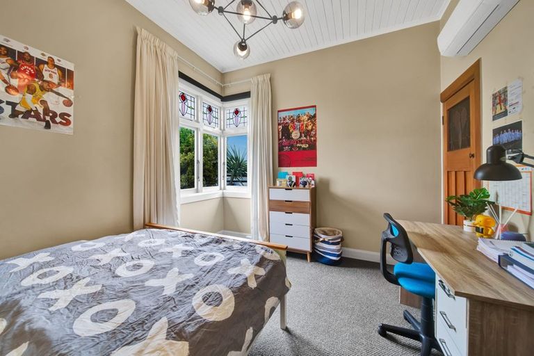 Photo of property in 246 Saint Aubyn Street, New Plymouth, 4310